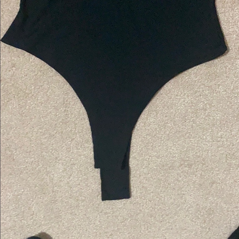 Black Ribbed Long-Sleeve Shape Bodysuit - Picture 5 of 13